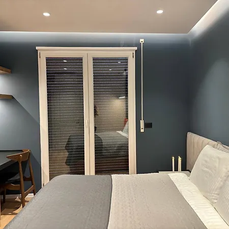 New Chic Apartment, *