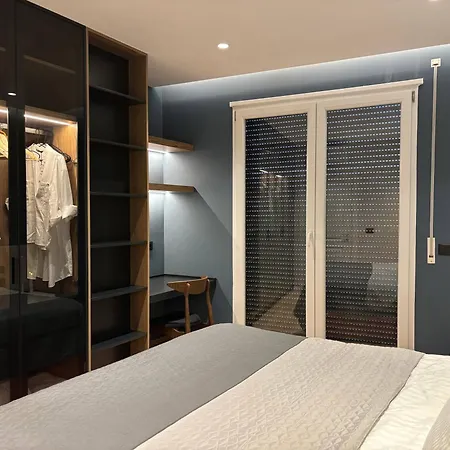 New Chic Apartment, Apartment *