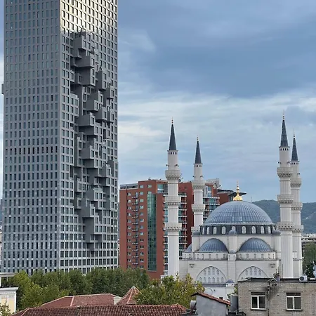 アパート New Chic Apartment, ティラナ