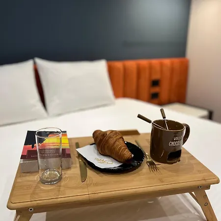 アパート New Chic Apartment, ティラナ