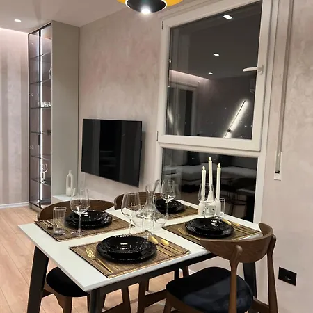 New Chic Apartment, *