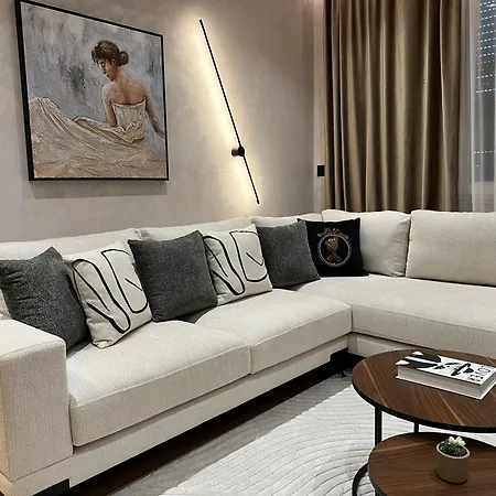 New Chic Apartment, * Tirana