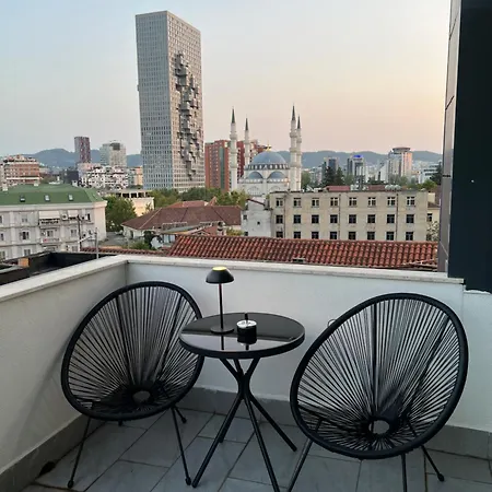 New Chic Apartment,